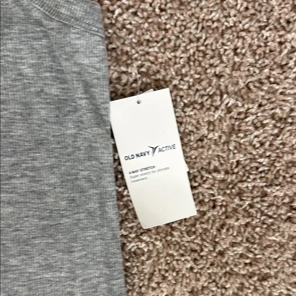 Old Navy Gray Fitted Sleeveless Tank Top - Picture 3 of 5